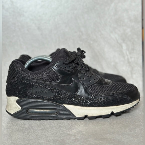 Nike Other - Nike Air Max 90 Stingray